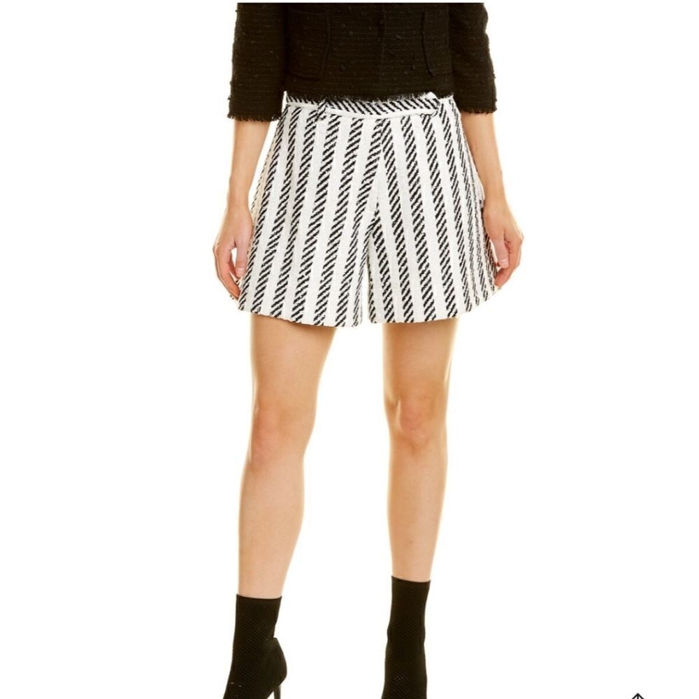 OSCAR DE LA RENTA Stripe Lines Short